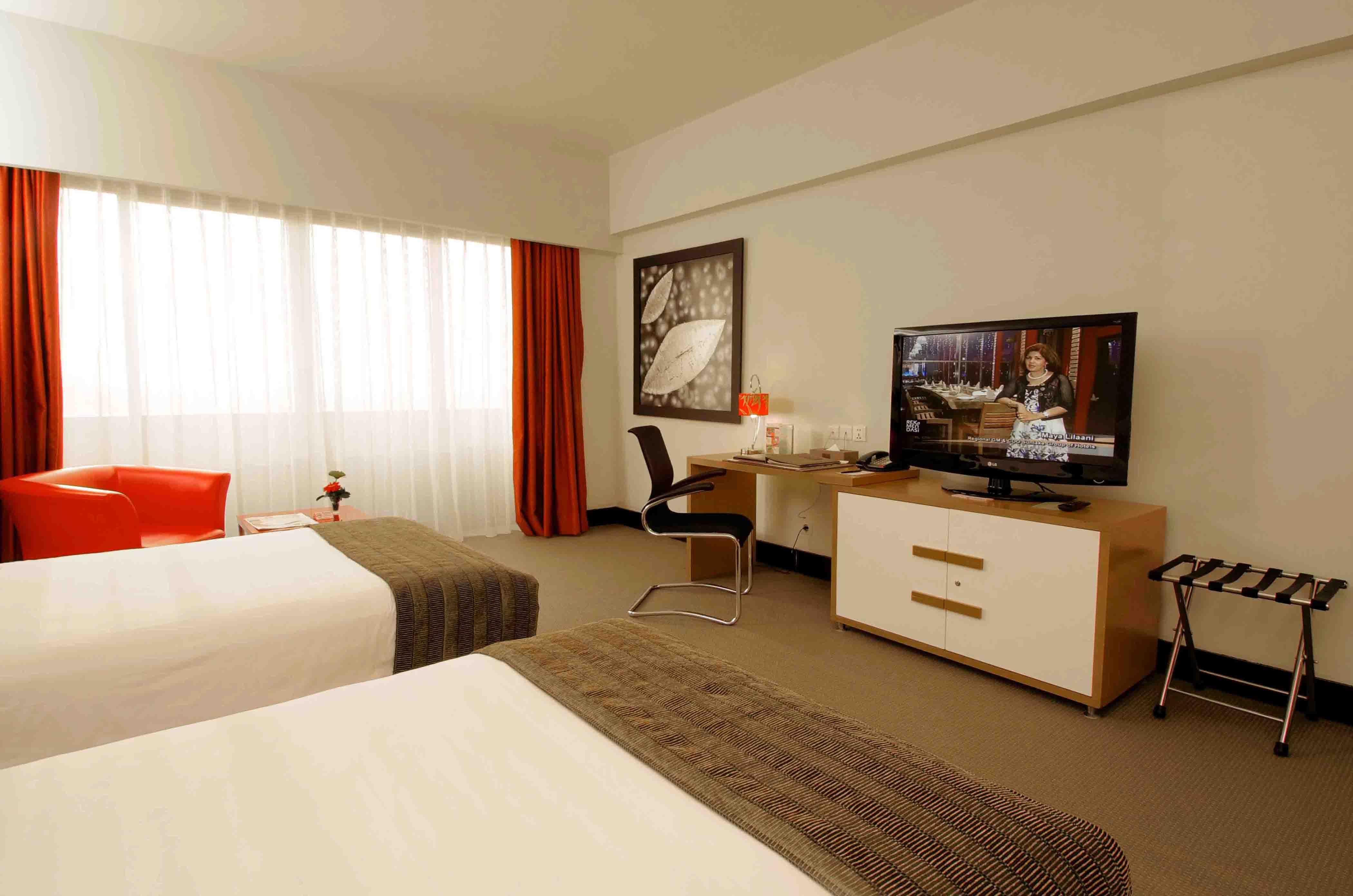Merlynn Park Hotel Jakarta Extérieur photo