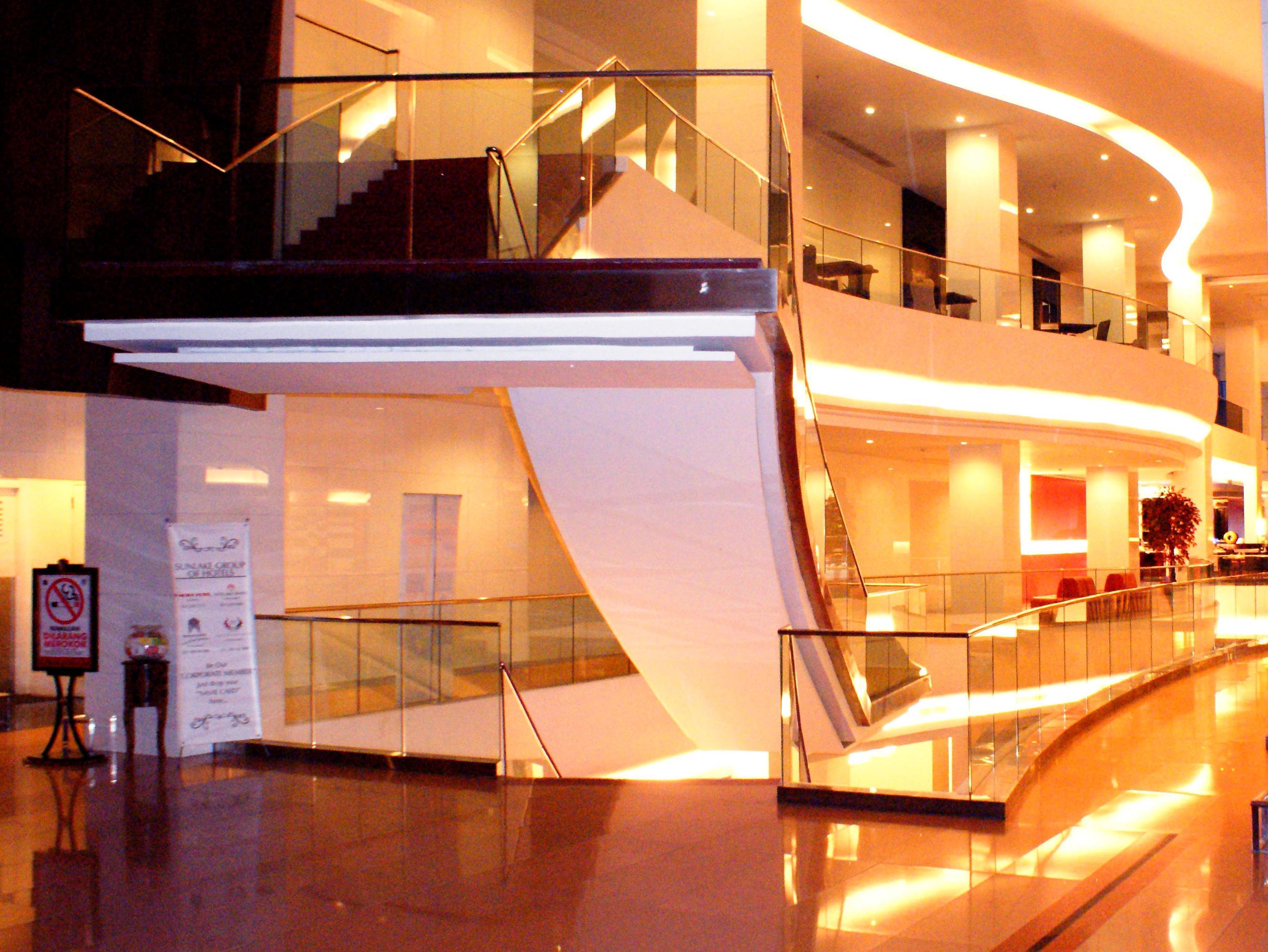 Merlynn Park Hotel Jakarta Extérieur photo